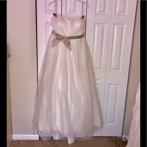 Alfred Angelo ivory wedding dress